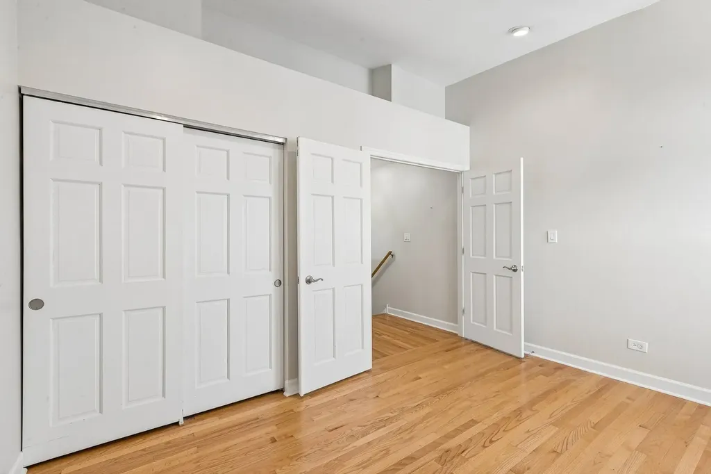 8029 Lincoln Avenue Skokie IL 60077