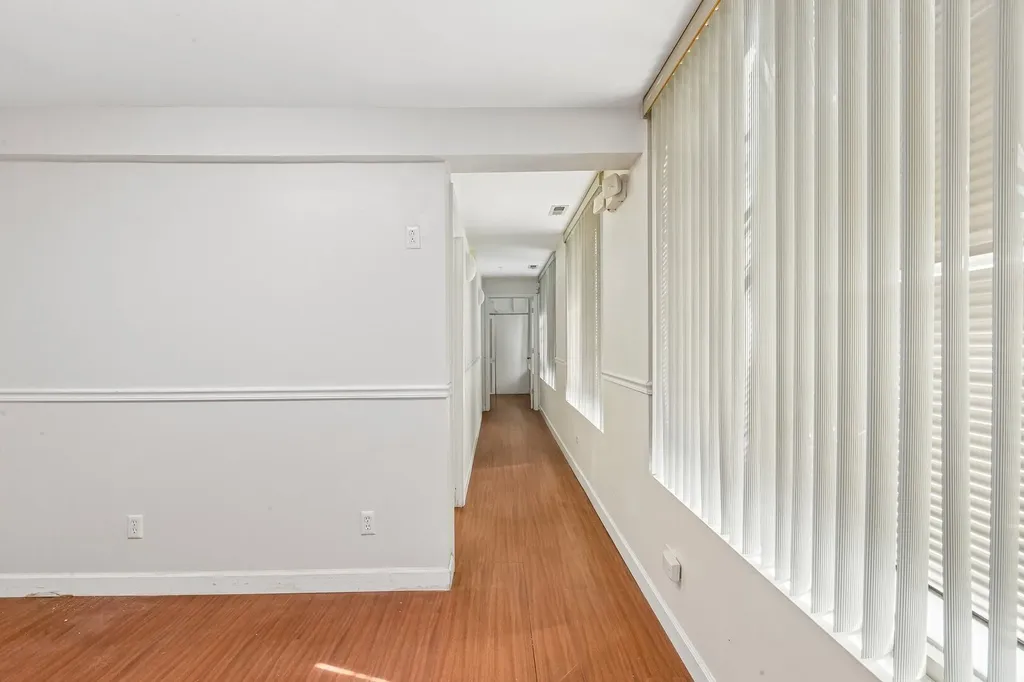 8029 Lincoln Avenue Skokie IL 60077