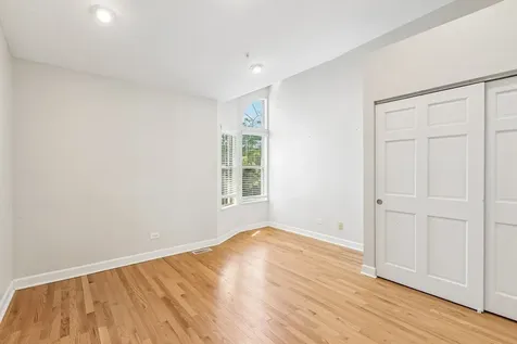 8029 Lincoln Avenue Skokie IL 60077
