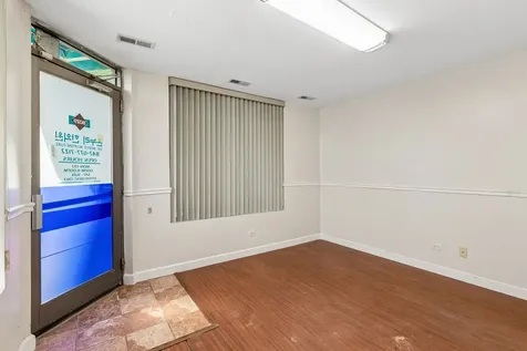 8029 Lincoln Avenue Skokie IL 60077