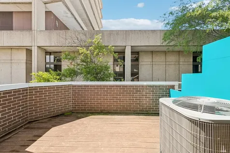 8029 Lincoln Avenue Skokie IL 60077