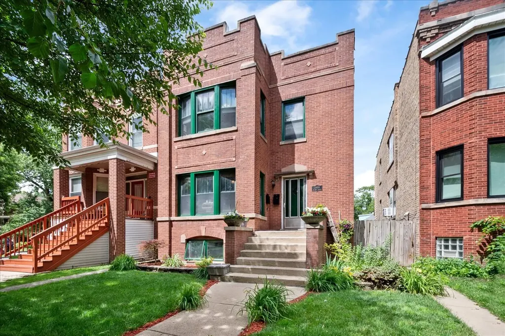 3404 North Tripp Avenue Chicago IL 60641