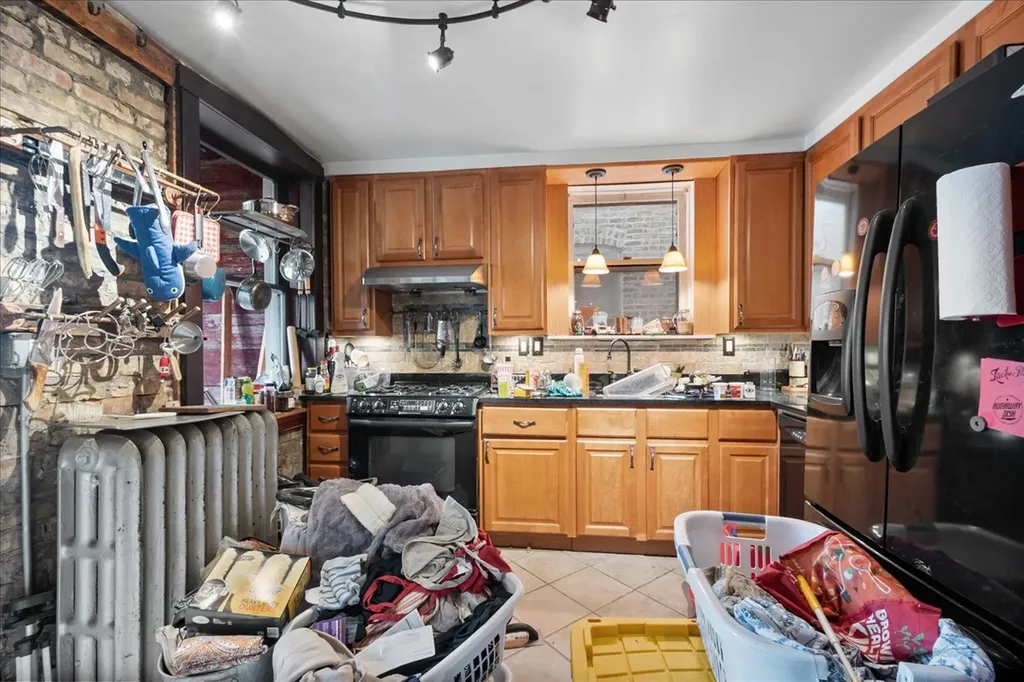 3404 North Tripp Avenue Chicago IL 60641