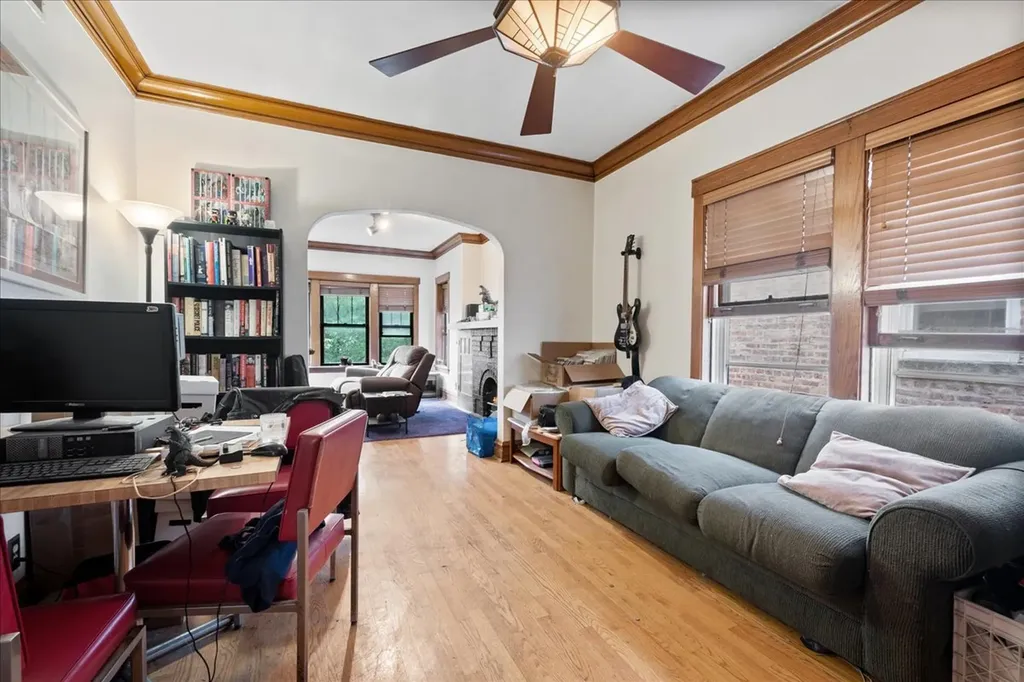 3404 North Tripp Avenue Chicago IL 60641