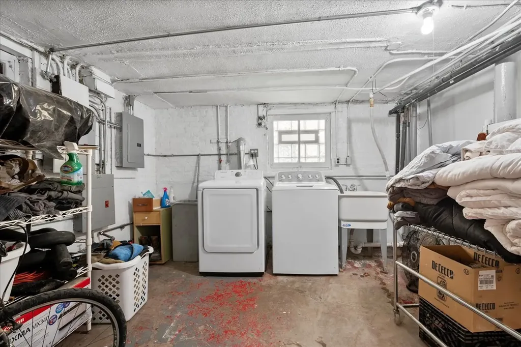 3404 North Tripp Avenue Chicago IL 60641