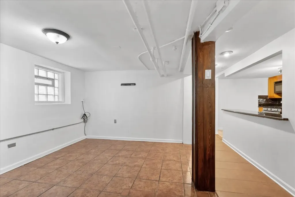 3404 North Tripp Avenue Chicago IL 60641