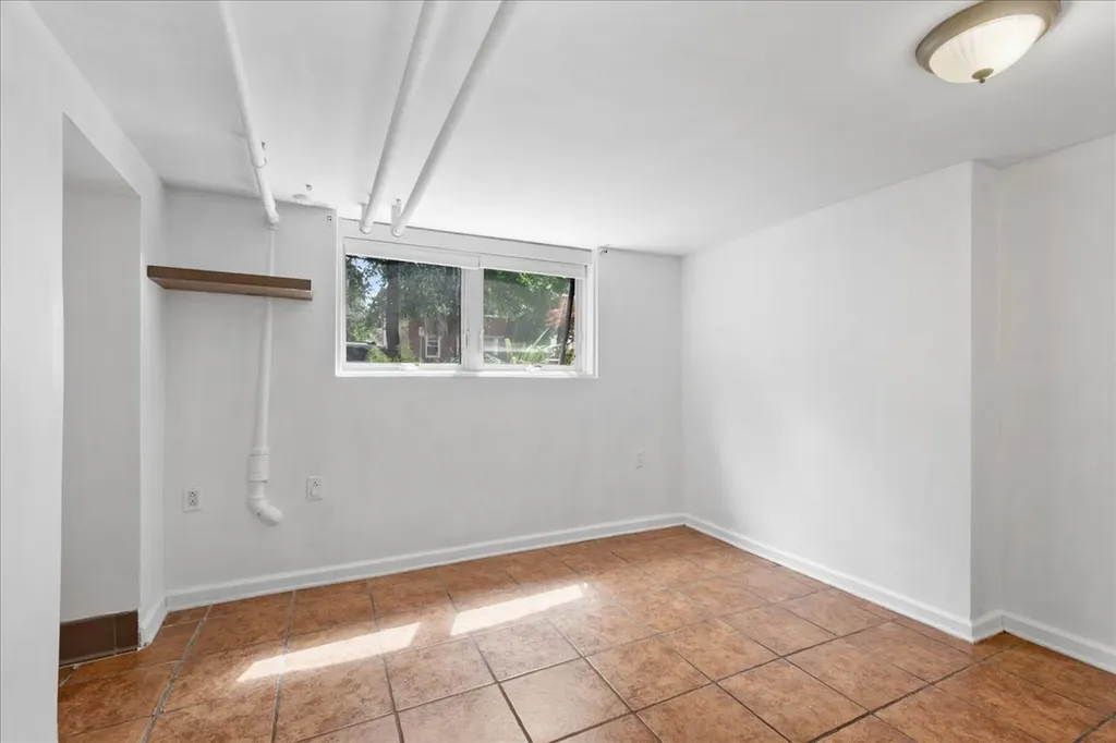 3404 North Tripp Avenue Chicago IL 60641