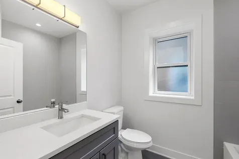 6423 North Washtenaw Avenue Chicago IL 60645