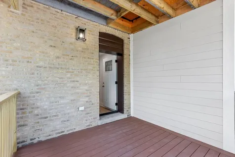 6423 North Washtenaw Avenue Chicago IL 60645