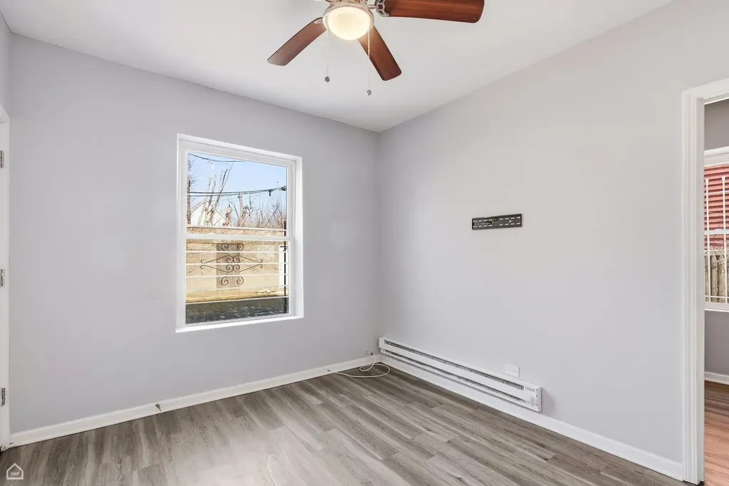 16 East 118th Place Chicago IL 60628
