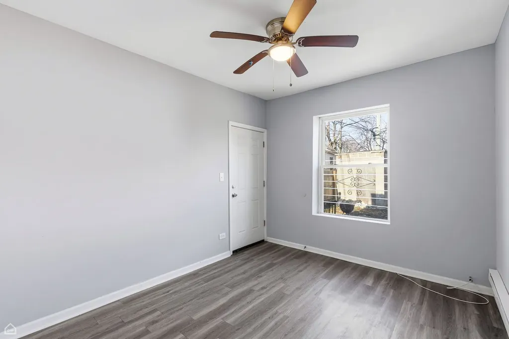16 East 118th Place Chicago IL 60628