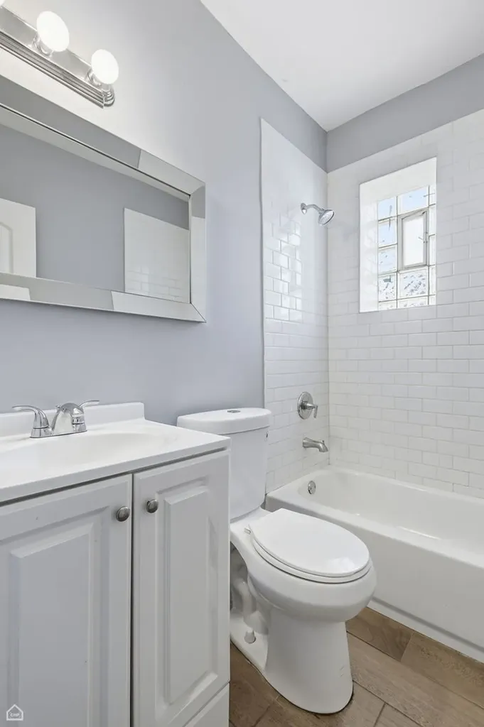 16 East 118th Place Chicago IL 60628