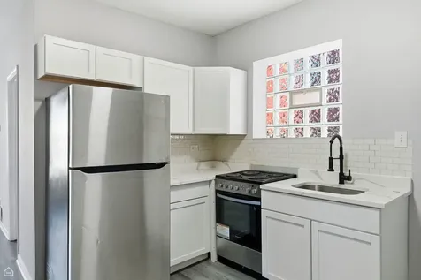 16 East 118th Place Chicago IL 60628