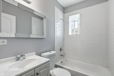 16 East 118th Place Chicago IL 60628