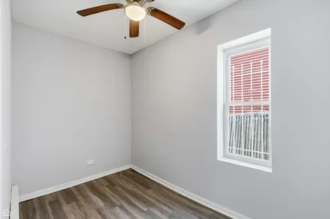 16 East 118th Place Chicago IL 60628