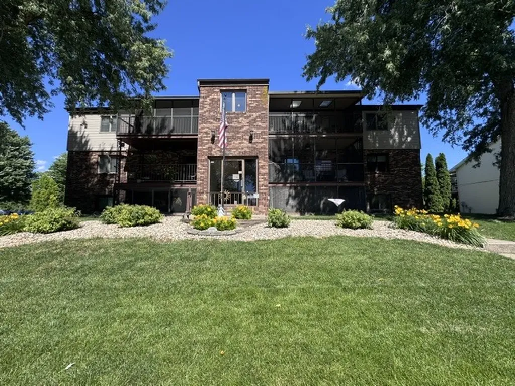 824 Mcgregor Street Bloomington IL 61701