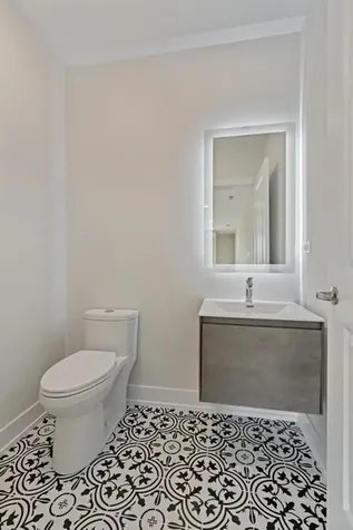 5131 North Lincoln Avenue Chicago IL 60625