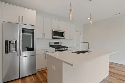5131 North Lincoln Avenue Chicago IL 60625
