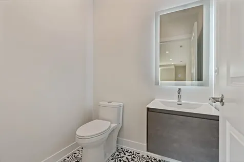 5131 North Lincoln Avenue Chicago IL 60625