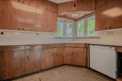 3212 Elisha Avenue Zion IL 60099