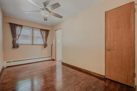 3212 Elisha Avenue Zion IL 60099