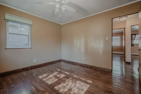 3212 Elisha Avenue Zion IL 60099