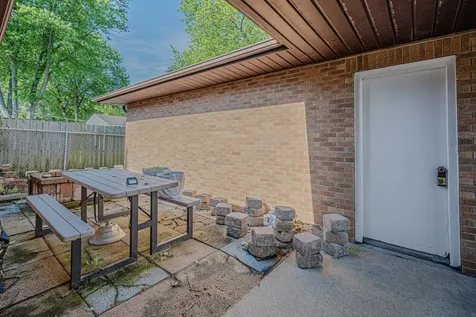 3212 Elisha Avenue Zion IL 60099