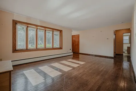 3212 Elisha Avenue Zion IL 60099