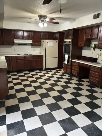 301 South 2nd Street Walnut IL 61376