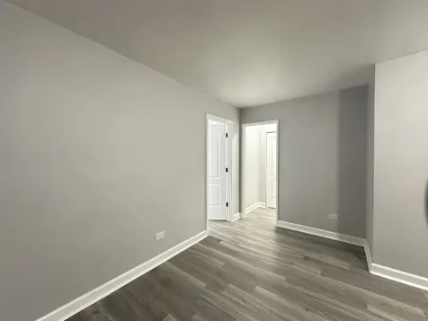 1040 West Hollywood Avenue Chicago IL 60660