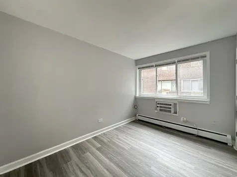 1040 West Hollywood Avenue Chicago IL 60660