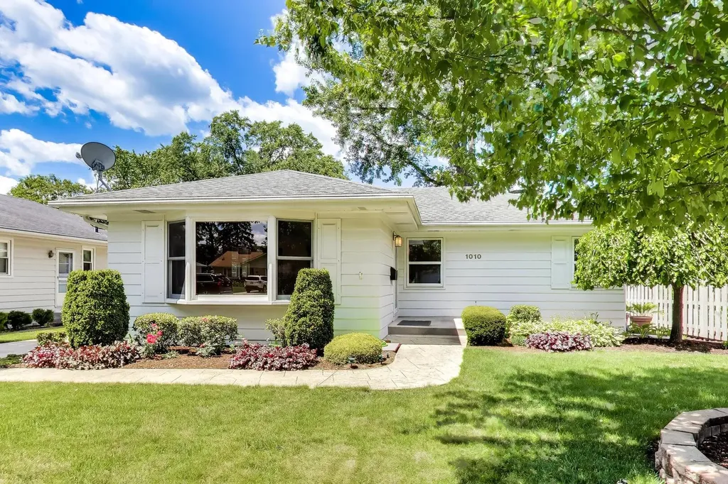 1010 Lyford Lane Wheaton IL 60189