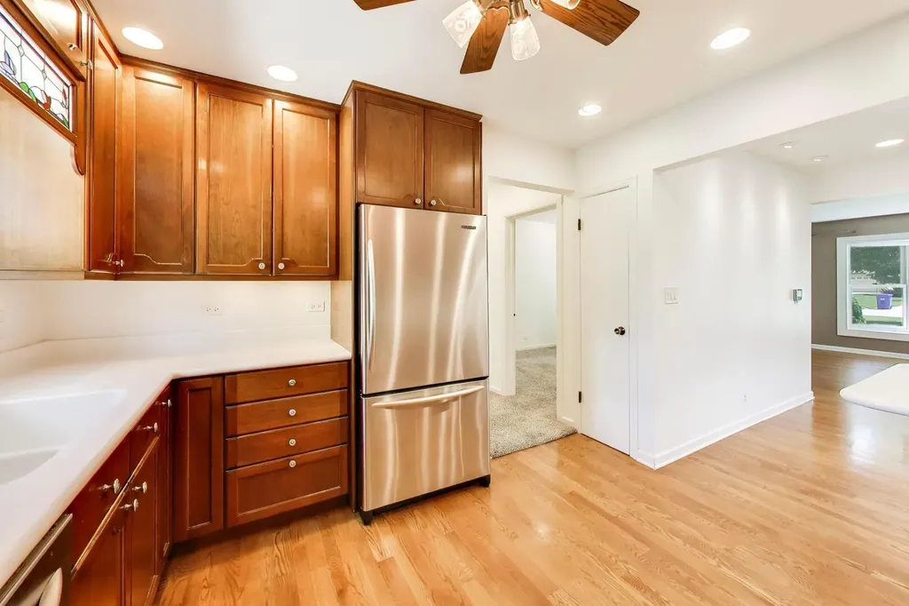 1010 Lyford Lane Wheaton IL 60189