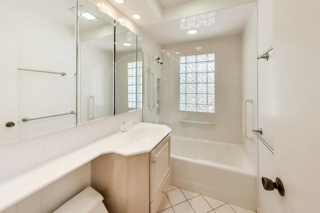 1010 Lyford Lane Wheaton IL 60189