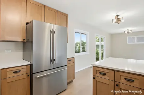 221 Sky Hill Road Wauconda IL 60084