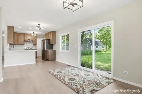 221 Sky Hill Road Wauconda IL 60084