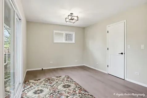 221 Sky Hill Road Wauconda IL 60084