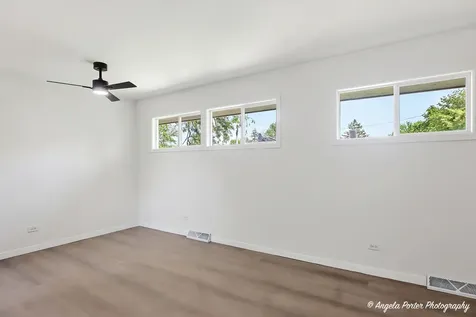 221 Sky Hill Road Wauconda IL 60084