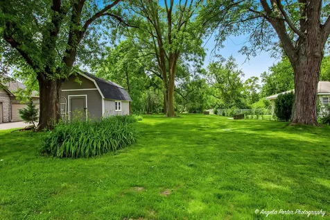 221 Sky Hill Road Wauconda IL 60084