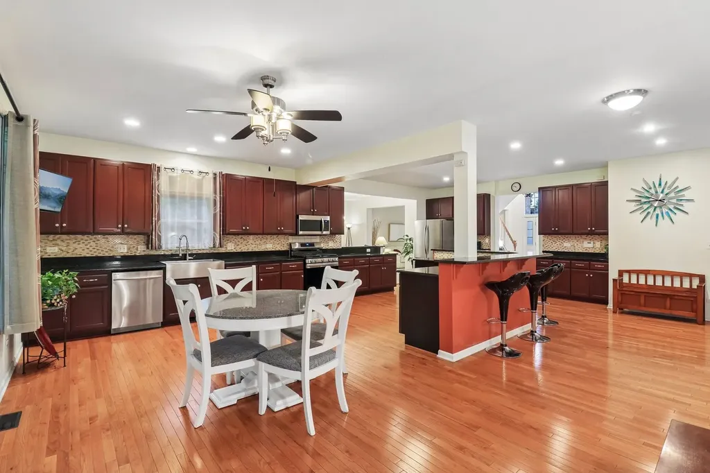 16324 Hidden River Drive Plainfield IL 60586