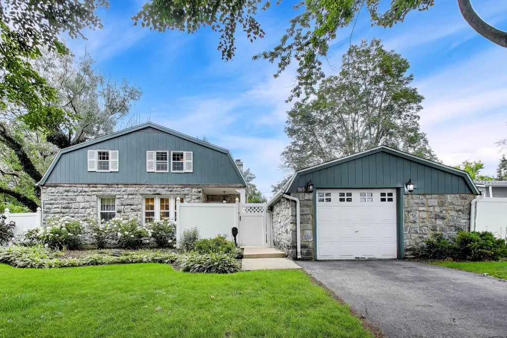 165 South Maple Street Palatine IL 60067