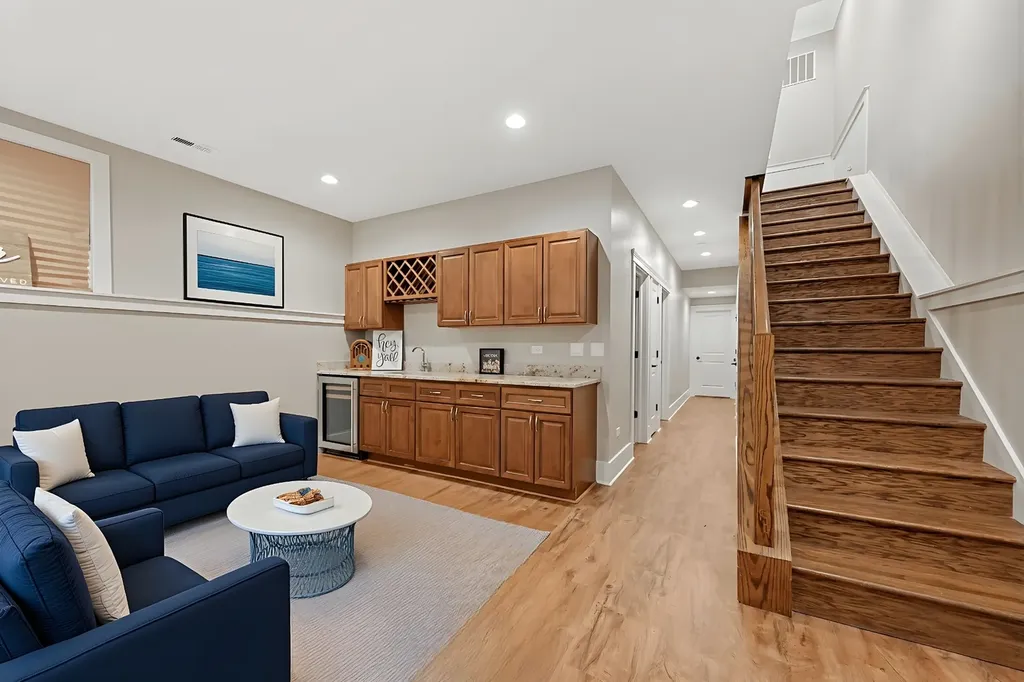 4223 South Wabash Avenue Chicago IL 60653