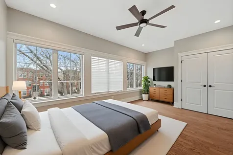 4223 South Wabash Avenue Chicago IL 60653