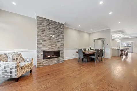 4223 South Wabash Avenue Chicago IL 60653