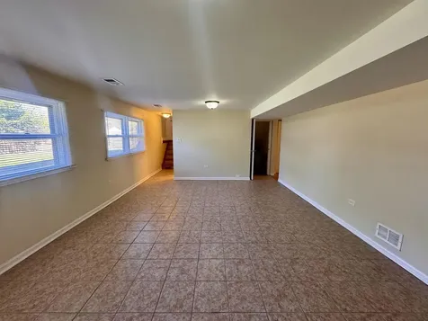 19252 Oakwood Avenue Lansing IL 60438