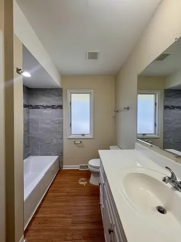 19252 Oakwood Avenue Lansing IL 60438