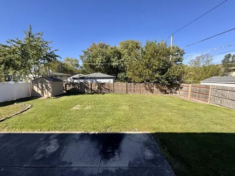 19252 Oakwood Avenue Lansing IL 60438