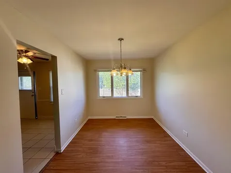 19252 Oakwood Avenue Lansing IL 60438