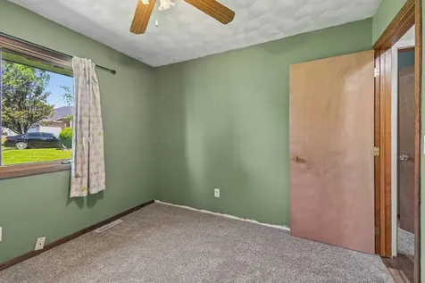 119 London Road Poplar Grove IL 61065