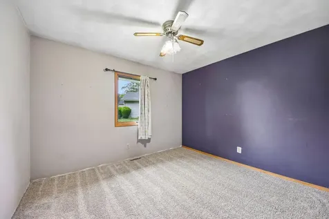 119 London Road Poplar Grove IL 61065